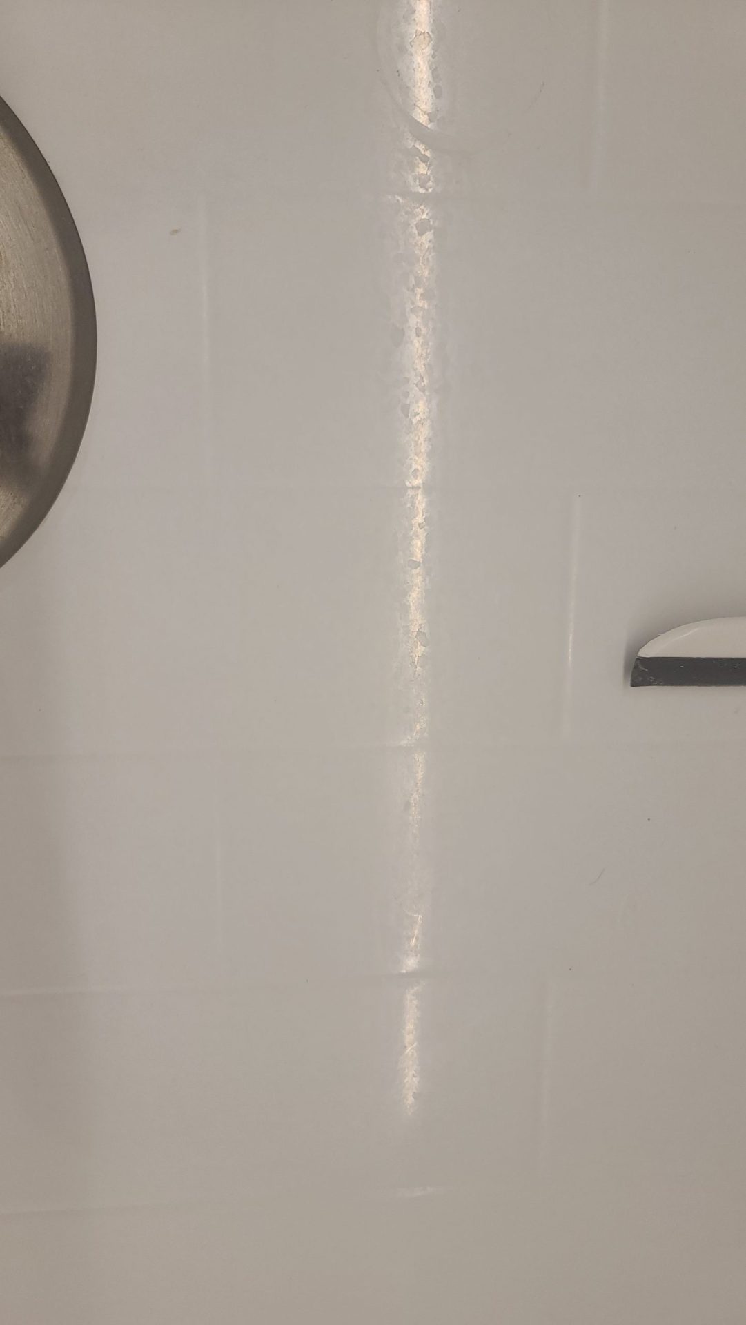 before-cleaning-magic-eraser-bathtub