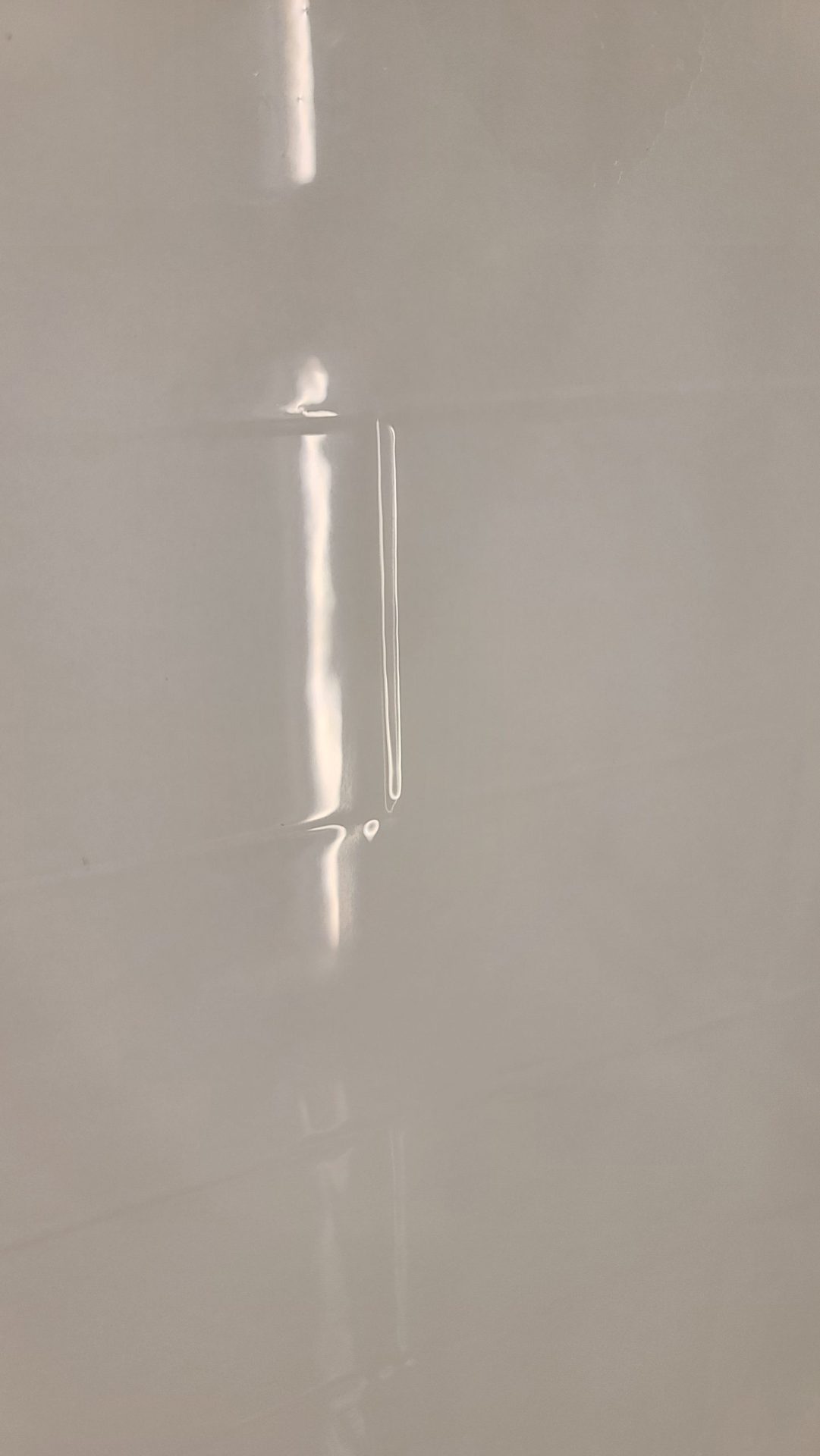 magic-eraser-bathtub-cleaning