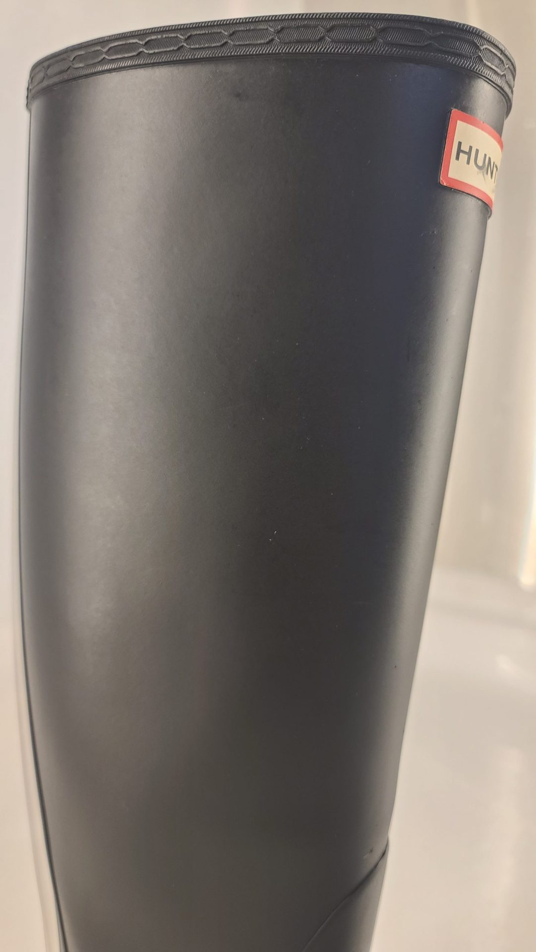 olive-oil-buffing-hunter-boots