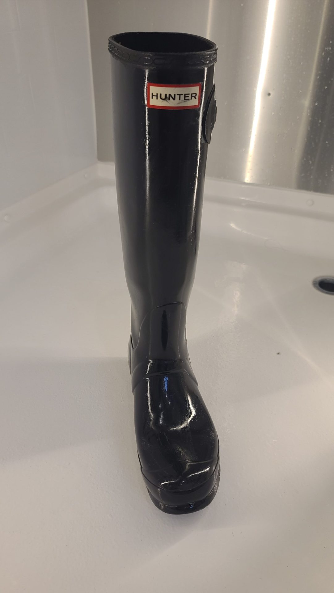 olive-oil-on-hunter-boots