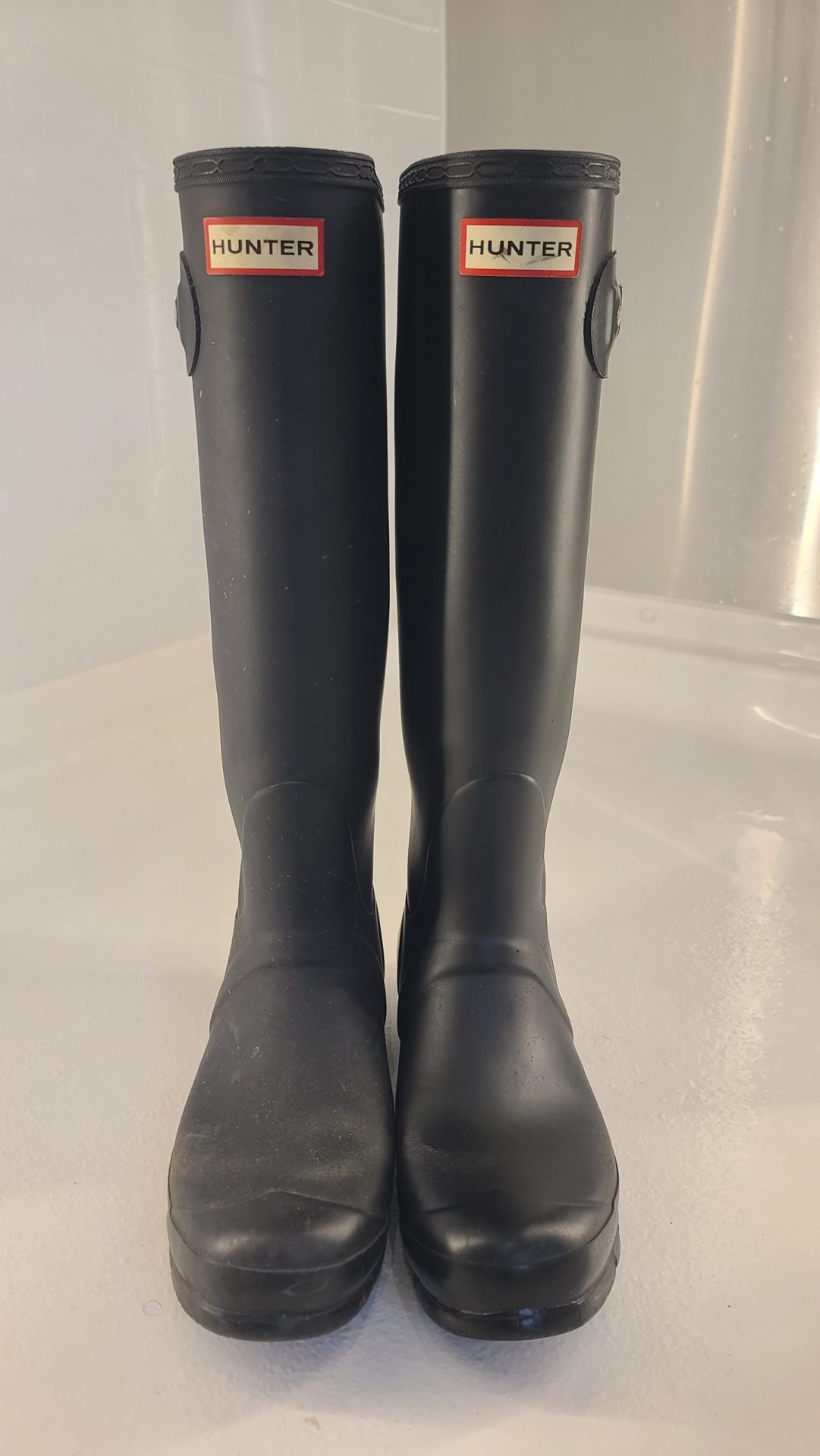 side-by-side-clean-hunter-boots