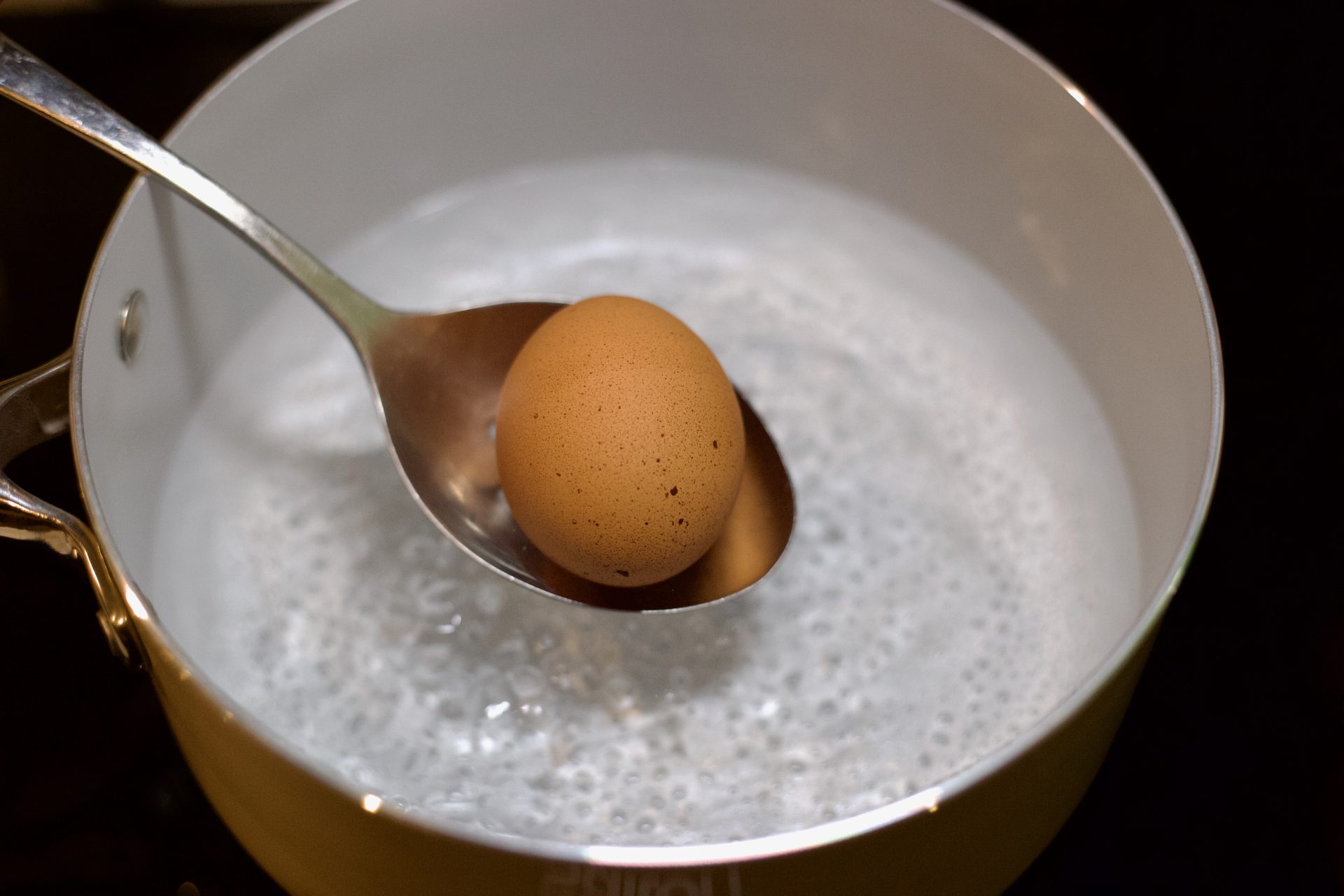 adding-eggs-to-boiling-water
