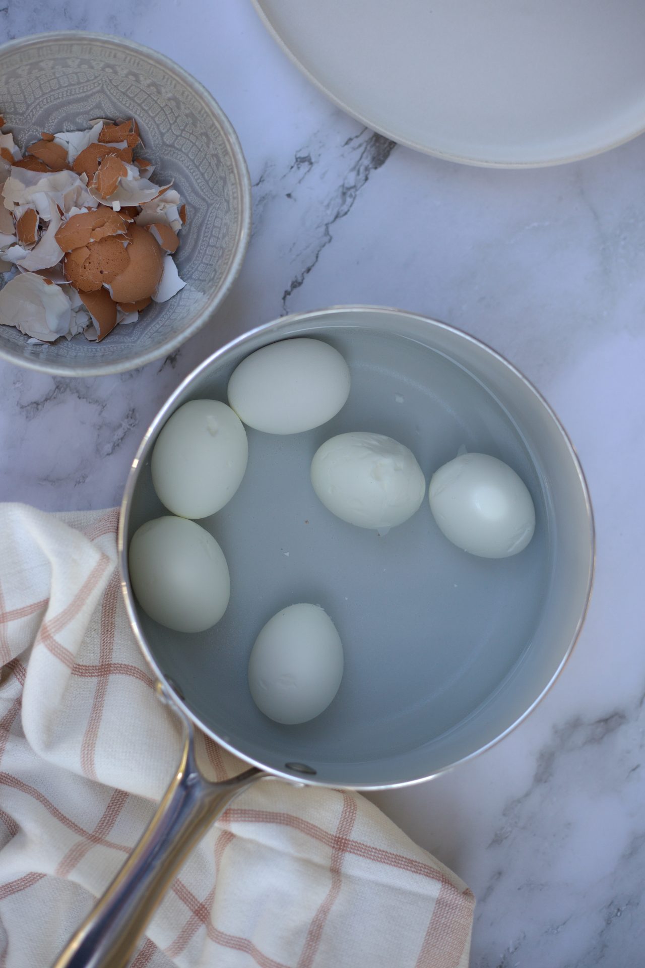 easy-peel-hard-boiled-eggs