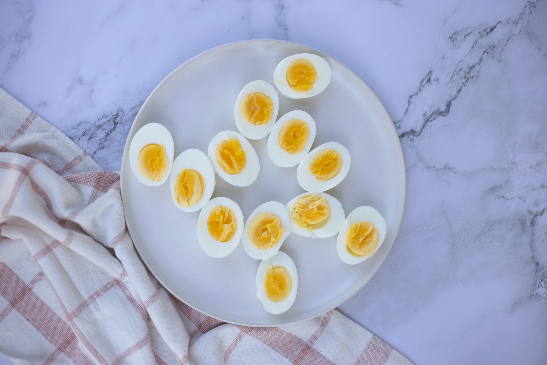 perfect-hard-boiled-eggs